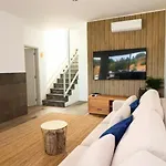 Serenity 18 House By Ici *