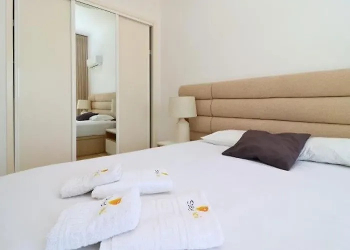 Serenity 18 House By Ici Villa